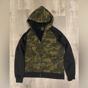 RUSTY Boys Zipper Hooded Fleece. Size: Youth Extra Large.
